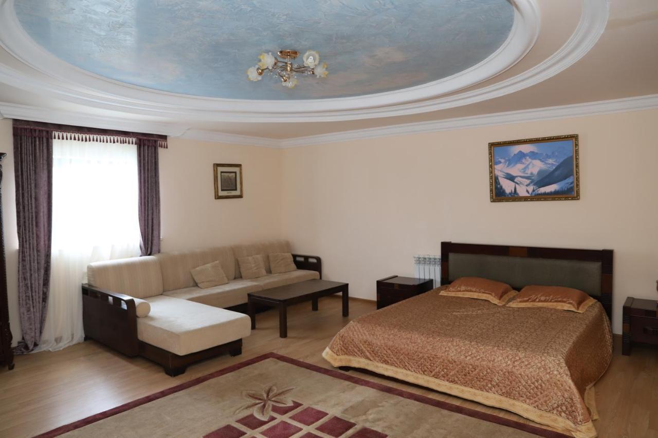 Hotel Eurasia Deluxe ボロヴォエ エクステリア 写真
